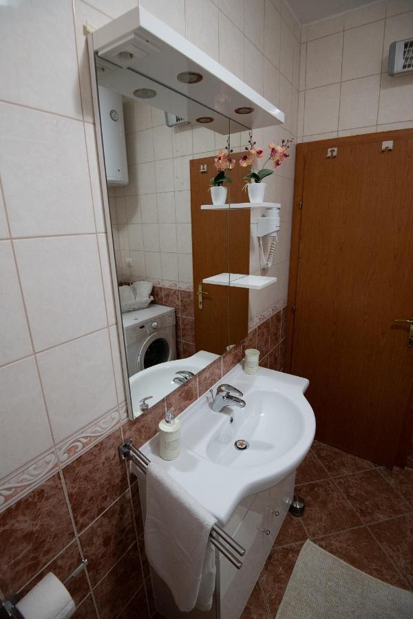 Apartments Mamut Trogir Eksteriør billede