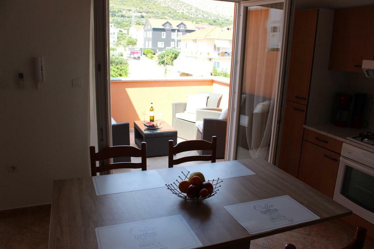 Apartments Mamut Trogir Eksteriør billede